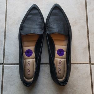 meToo Black Flats